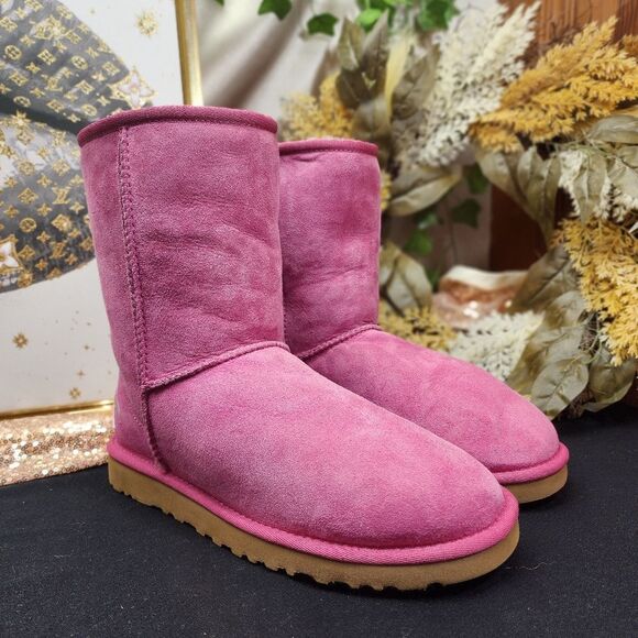 NWOB UGG Cancer Awareness Classic Short Raspberry Pink Boots - Picture 7 of 16